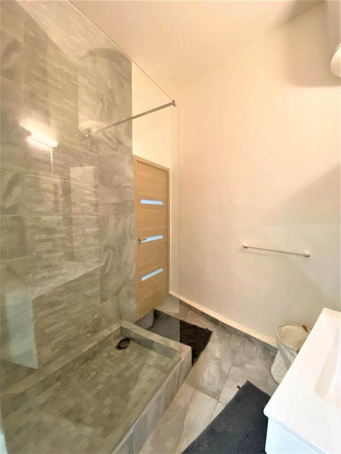 Sur Le Vieux Port: T3 De 80M2, Chic Et Confortable Marseille Ngoại thất bức ảnh